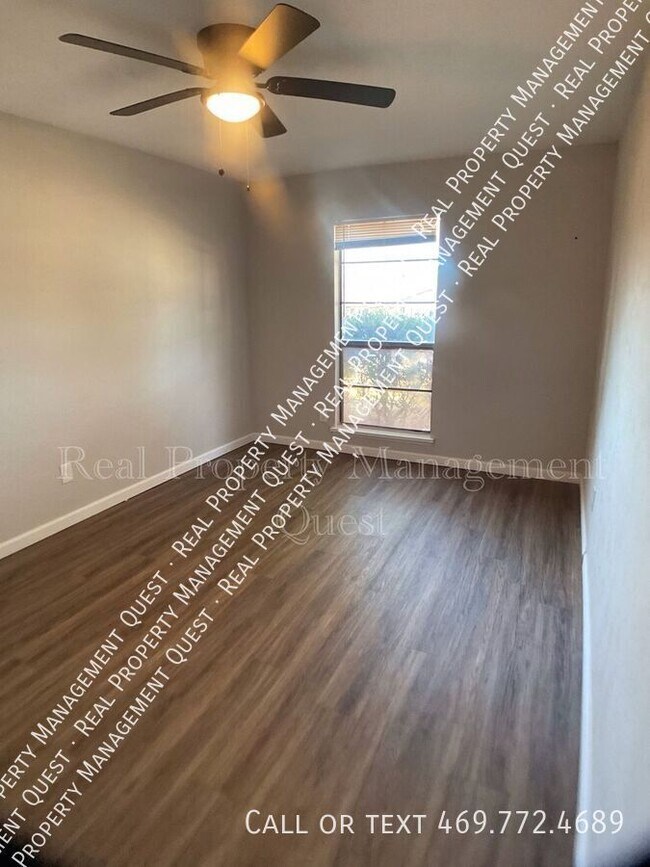 Building Photo - 617 Tara Dr