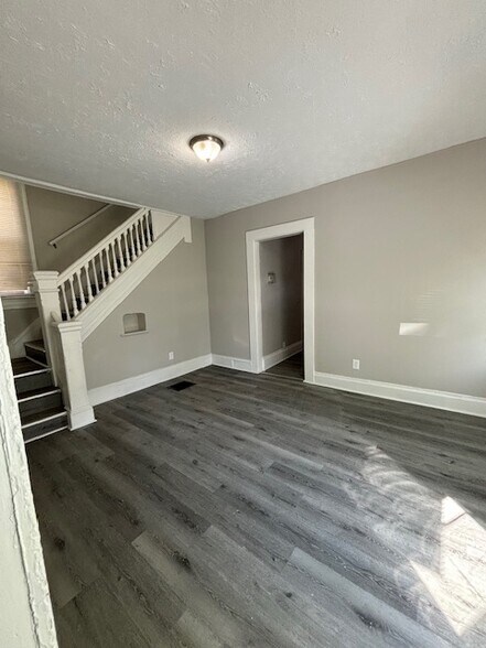 Building Photo - 2199 E 74th St