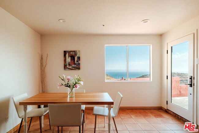 Building Photo - 3029 Sequit Dr