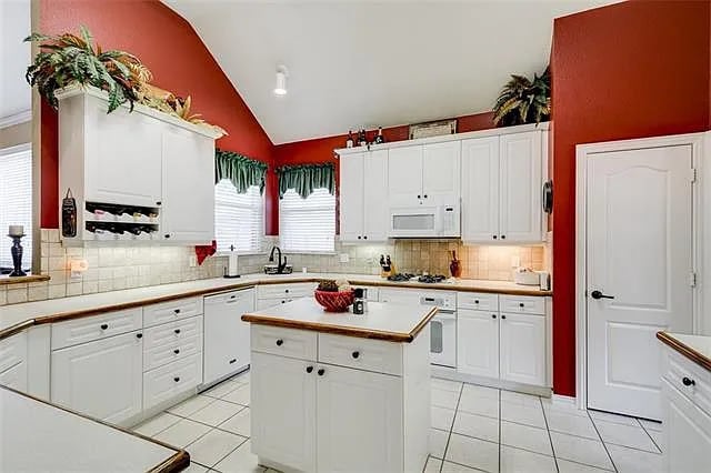 Kitchen - 2684 Britany Cir