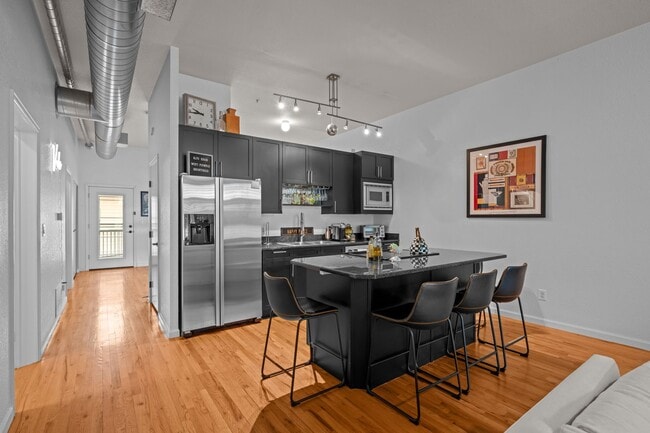 Building Photo - Amazing 1 Bedroom in the Heart of Lowry