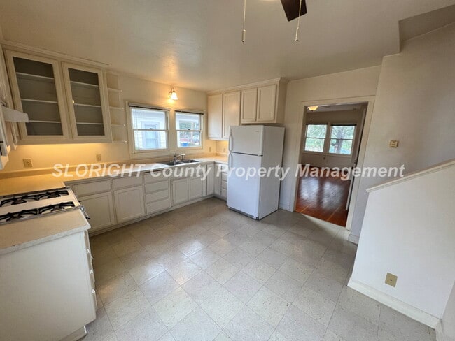 Building Photo - AVAILABLE MAY - Nice Apartment in Downtown SLO - 2 Bedroom / 1 Bathroom