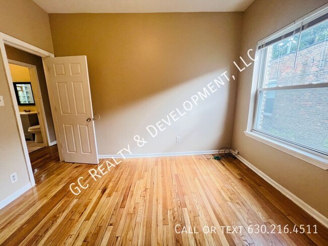 Building Photo - *** $1000 OFF RENT - 4 BEDROOM - 1 BTH / H...