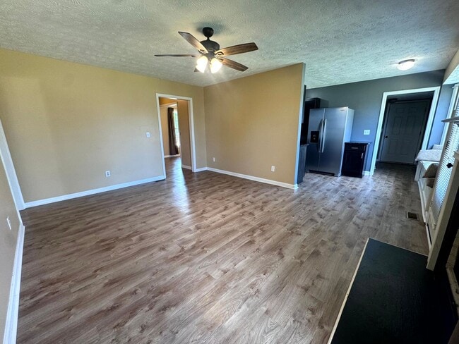 Building Photo - 109 Belle Boyd Dr