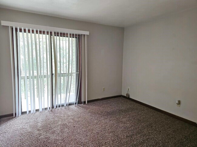 Building Photo - 2917 Woodrich Dr