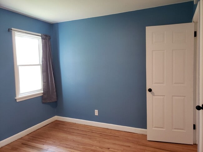 Building Photo - 3-Bedroom, 1-Bathroom - Woodland Home