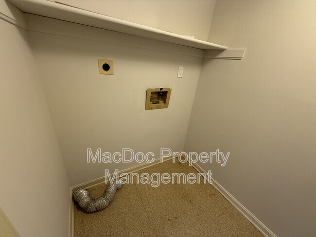 Building Photo - 169 Farrell Ln