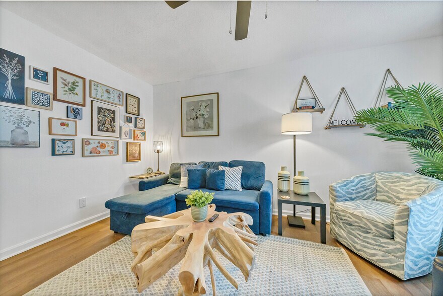 Building Photo - 138 Villa Ct