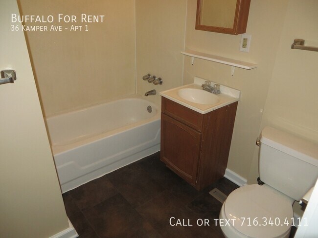 Building Photo - 36 Kamper Ave