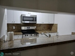 Building Photo - 11591 NW 43rd Ct