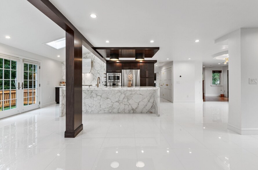 Building Photo - 4 Hadley Rd