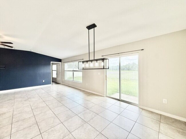 Building Photo - 17134 White Mangrove Dr