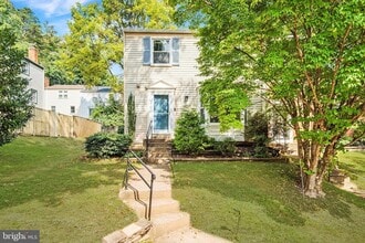 Building Photo - 9008 Piney Grove Dr