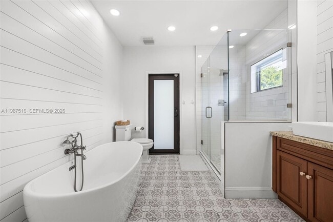 Building Photo - 14615 SW 77th Ct