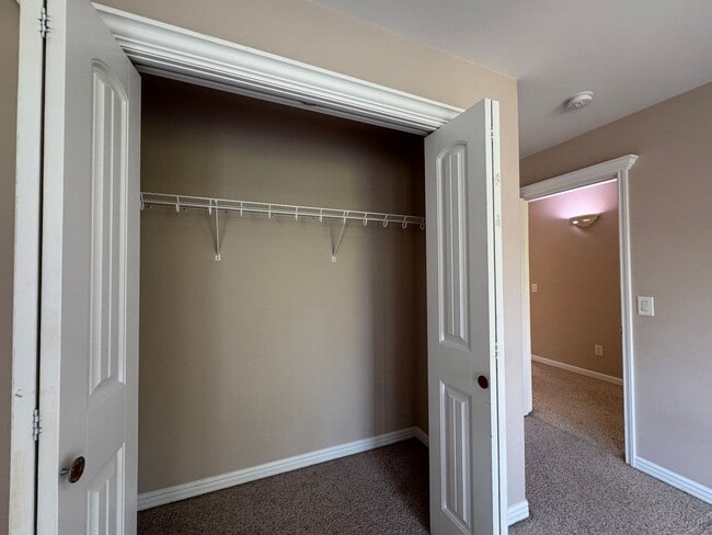 Building Photo - 4467 Castlerock Dr