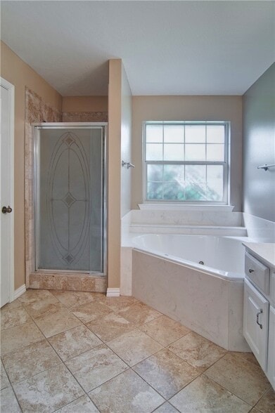 Building Photo - 1400 Front Royal Dr