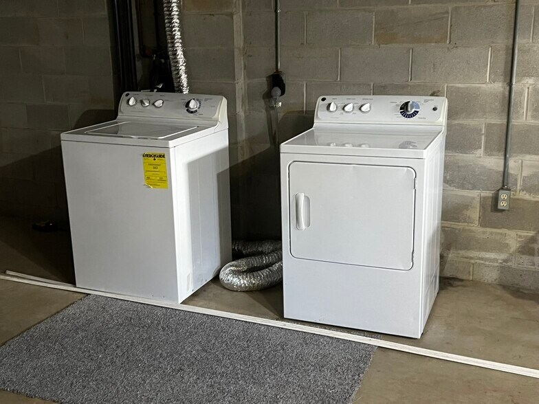 Building Photo - 4403 Valley Quail Blvd S