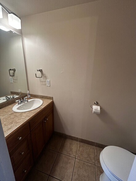 Building Photo - 16901 E Chenango Ave