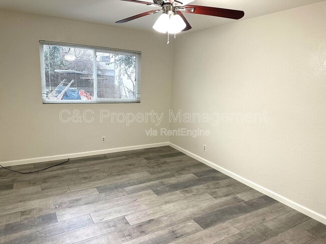 Building Photo - 2231 Morell St