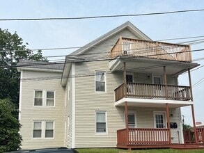 Building Photo - 10 5th Ave