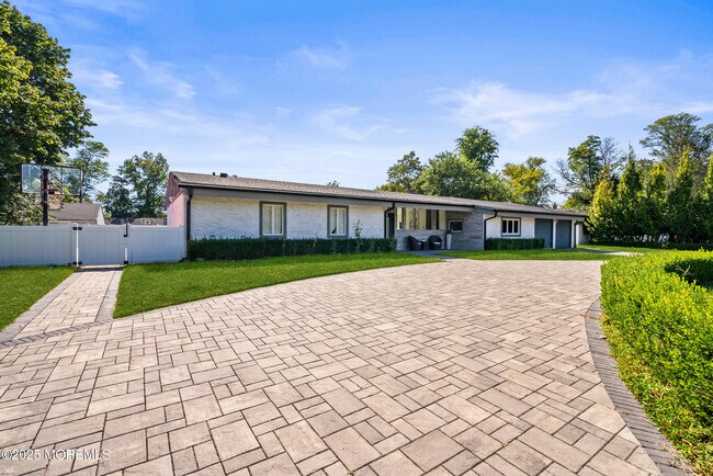 Building Photo - 512 Deal Rd