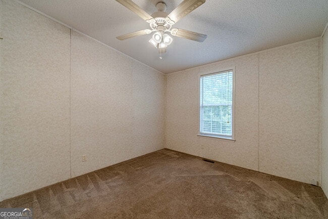Building Photo - 246 Kings Ridge Dr