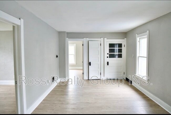 Building Photo - 1104 Nevada St