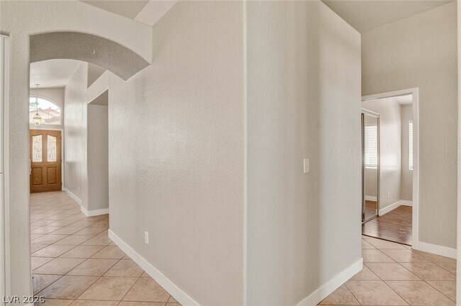 Building Photo - 980 Sand Coral Dr