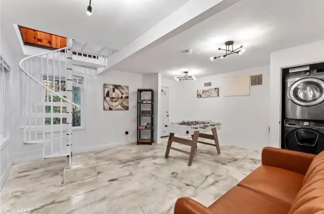 Building Photo - 26776 CA-189