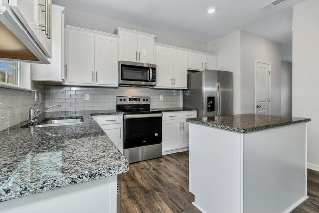 Building Photo - 229 Marathon Ln