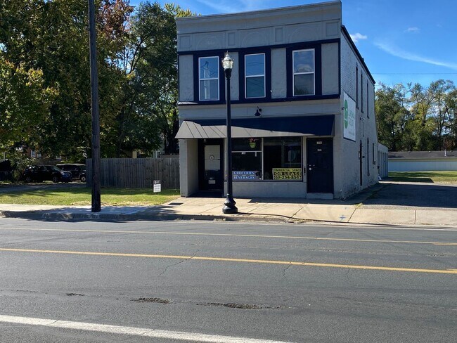 Building Photo - 1502-1506 S Burdick