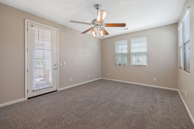 Building Photo - 6124 W Delaware Ct