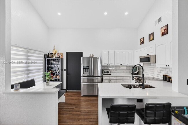 Building Photo - 1710 SW 83rd Terrace