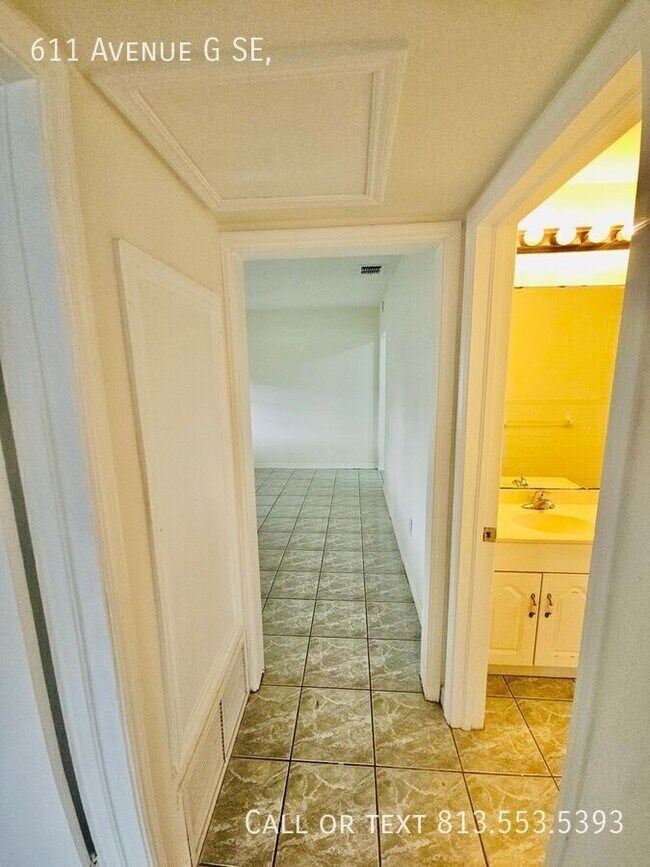 Building Photo - 611 Ave G SE