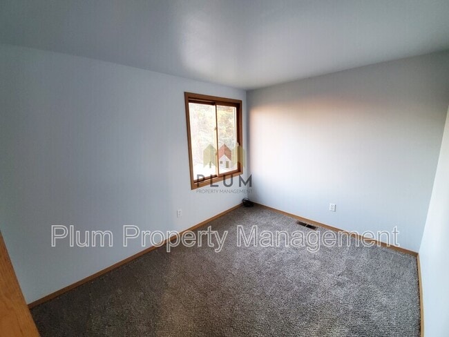 Building Photo - 2360 Village Square
