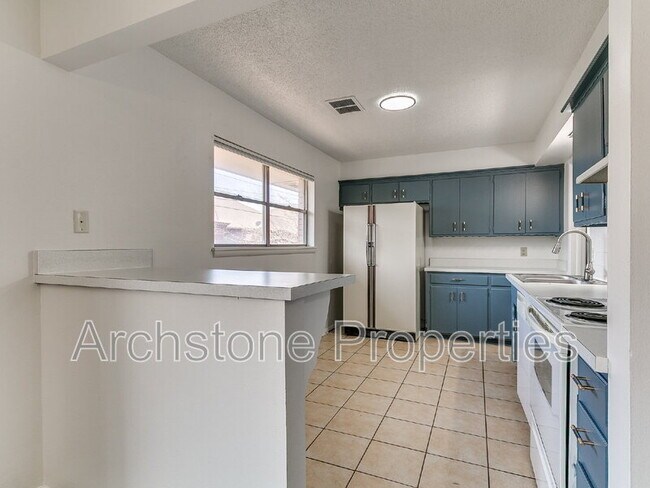 Building Photo - 4508 NW 26th St