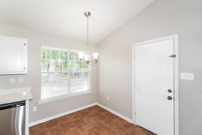 Building Photo - 5930 Garden Ridge Dr