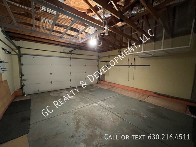 Building Photo - ***HIGHPOINT COMMUNITY / GORGEOUS UPDATED ...