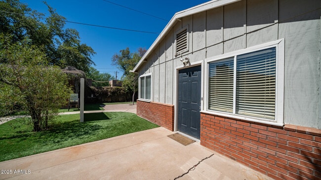 Building Photo - 2522 N 10th St