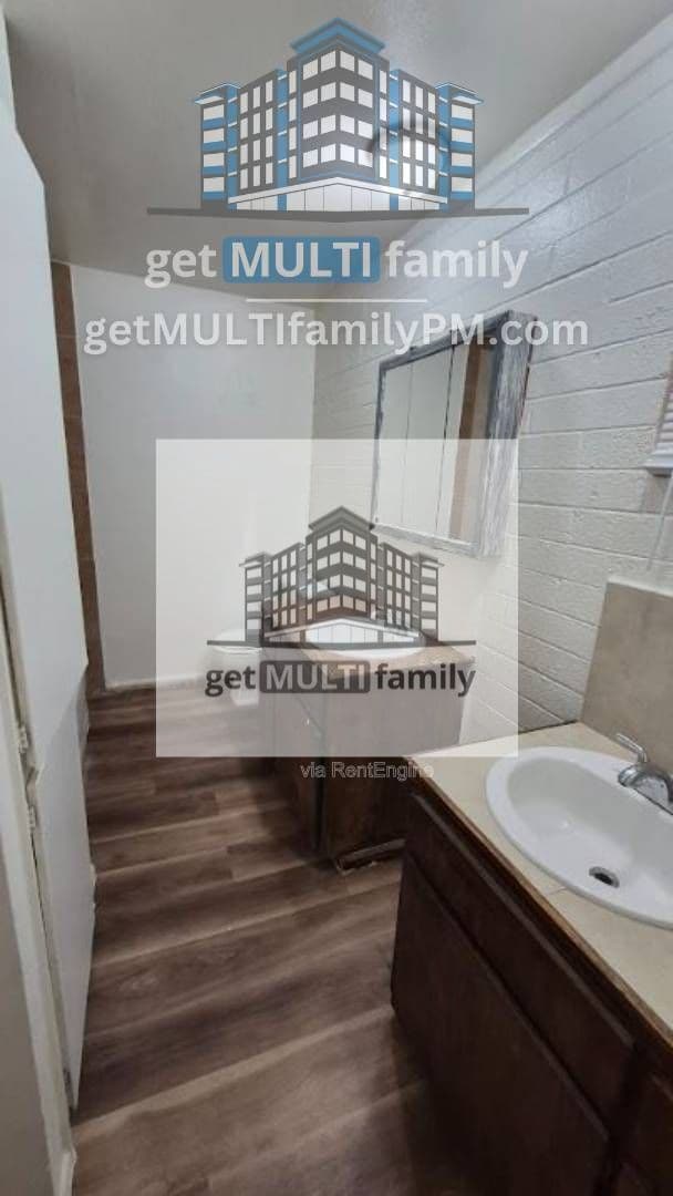 Building Photo - 8407 E Coronado Rd