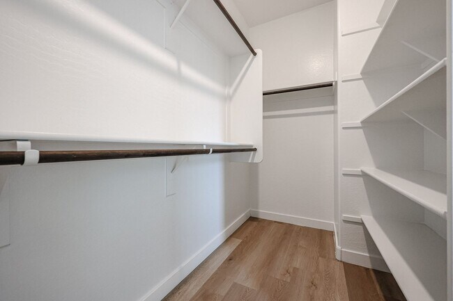 Building Photo - COMING SOON, Stunning 4 bedroom, 4 bathroom home in the desirable gated community of Horizon in C...