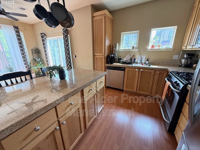 Building Photo - 22832 SW Forest Creek Dr