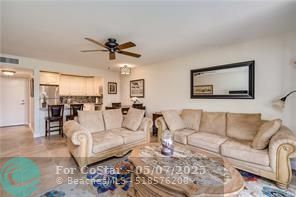 Building Photo - 9000 Jacaranda Ln