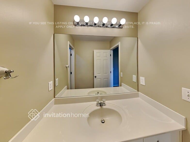 Building Photo - 202 Daybreak Rush