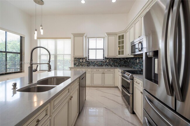 Building Photo - 8513 NW 41 St