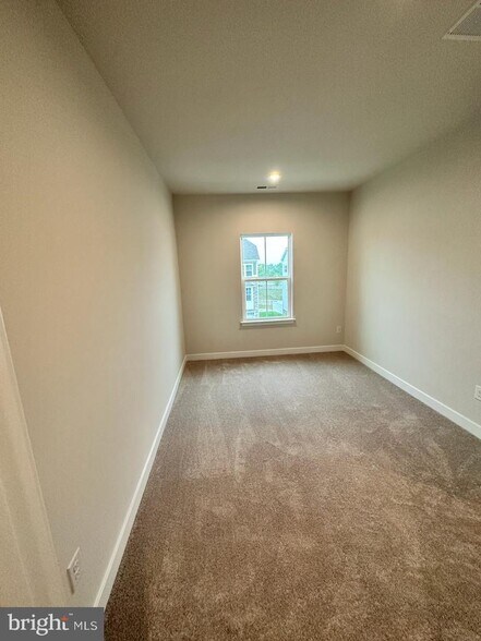 Building Photo - 6 Kohlmyer Dr