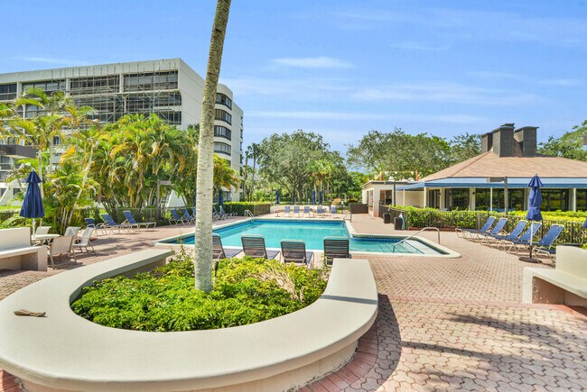 Building Photo - 6620 Boca Del Mar Dr