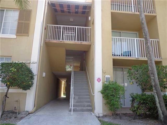 Building Photo - 720 SW 111th Ave