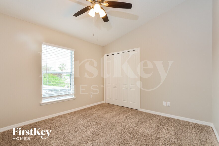 Building Photo - 1400 Broken Pine Rd