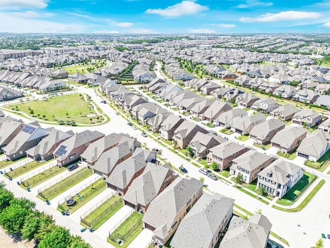 Building Photo - 8216 Bethpage Dr